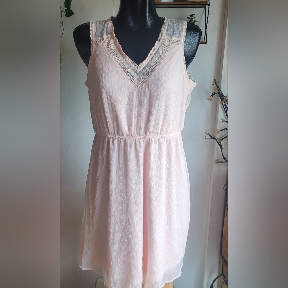 Light Pink Sleeveless V-Neck Summer Dress